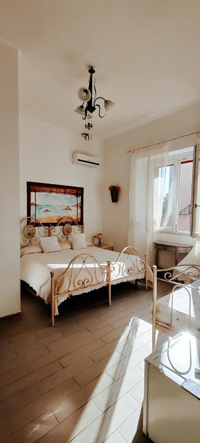 La Porta Sulla Costa Bed & Breakfast ซานปันตาเลโอ ภายนอก รูปภาพ