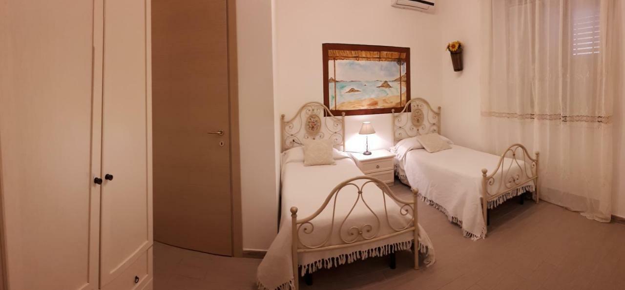 La Porta Sulla Costa Bed & Breakfast ซานปันตาเลโอ ภายนอก รูปภาพ